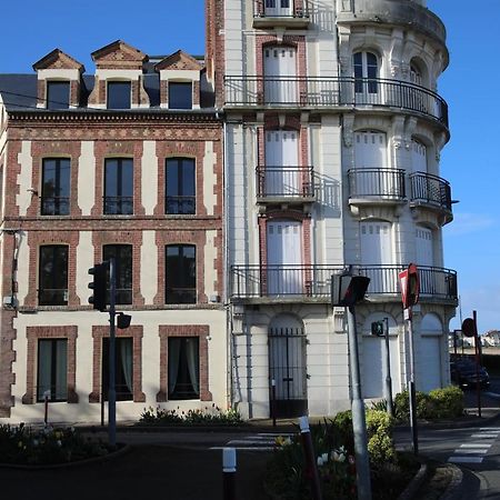 Appartement Grand Confort Bord De Mer Rez-De-Chaussee Residence La Vague Houlgate Bagian luar foto